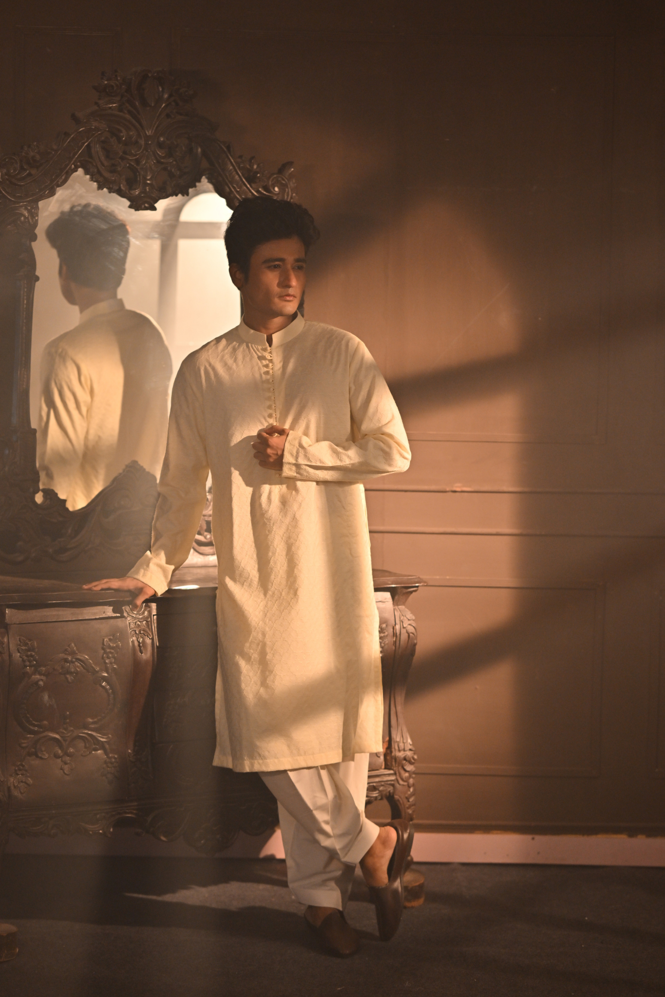 LIGHT YELLOW KURTA WITH PANT (Customize Request)