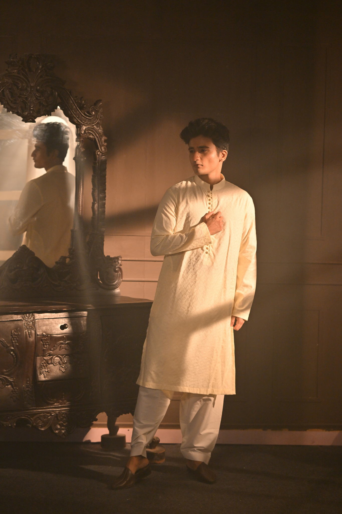 LIGHT YELLOW KURTA WITH PANT (Customize Request)