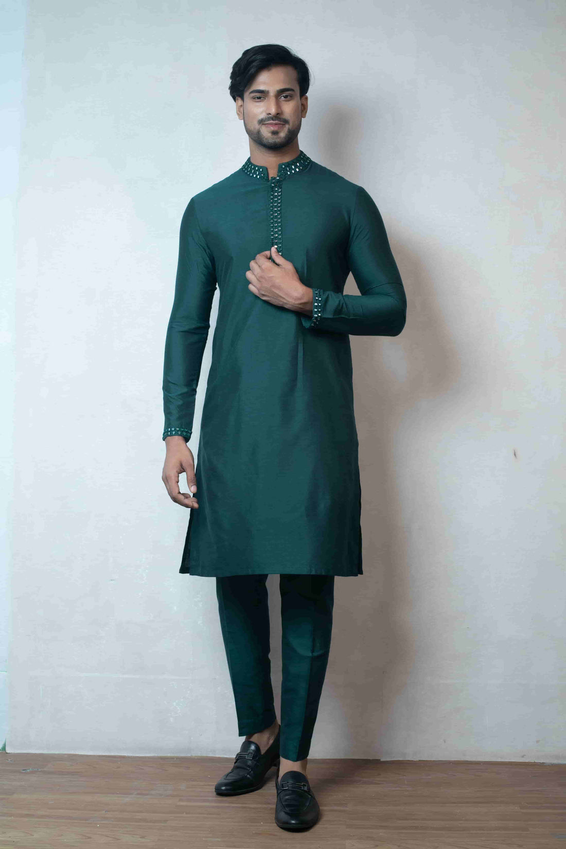 Elegant Green Katan Silk Kurta Set With Mirror Work