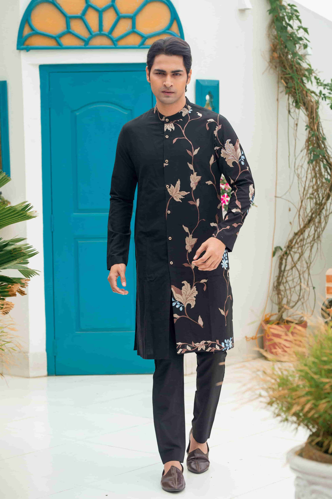 Black One Side Embroidered Kurta Set