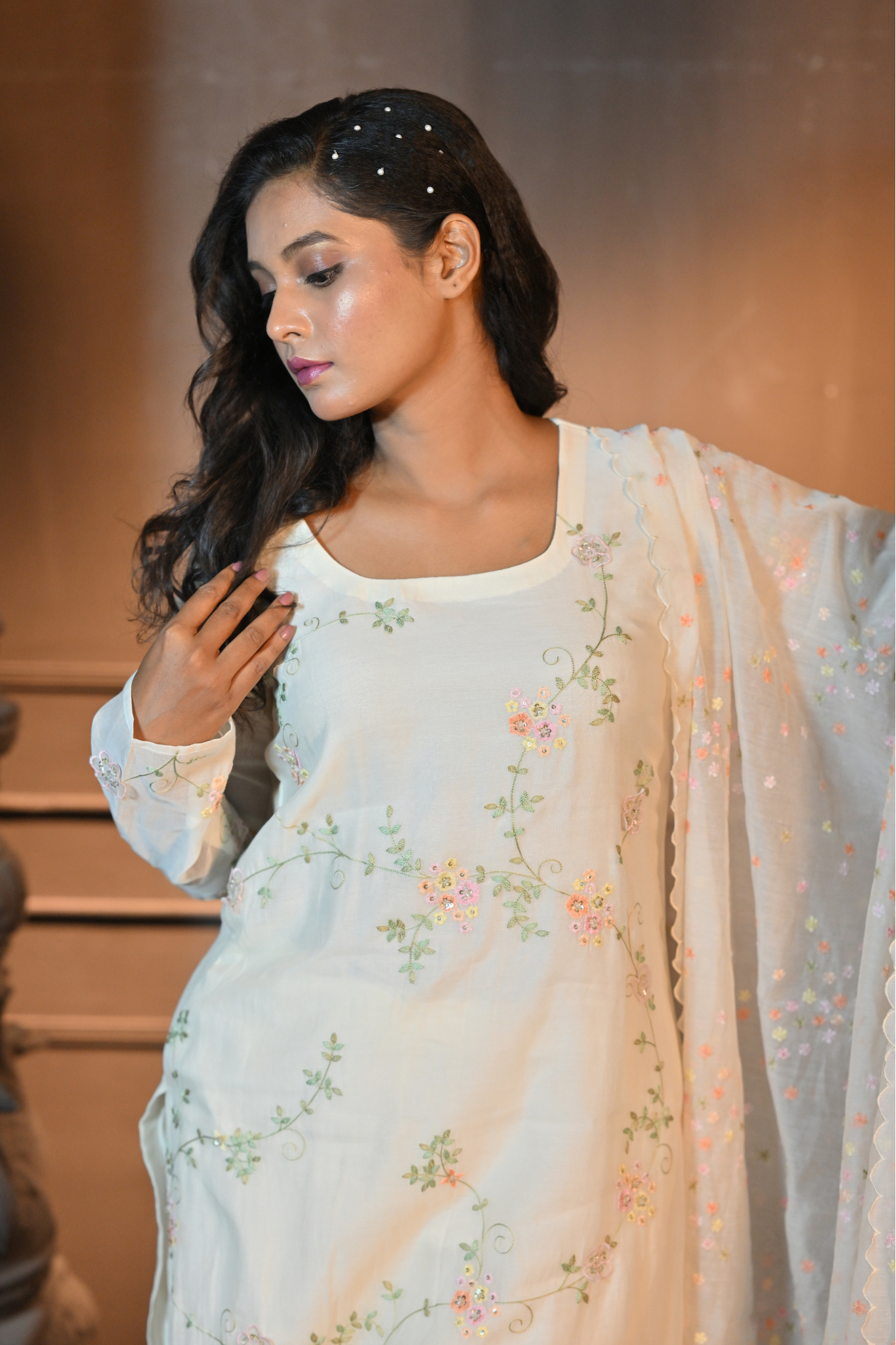 OFF-WHITE KURTI WITH PANT AND DUPATTA (Customize Request)