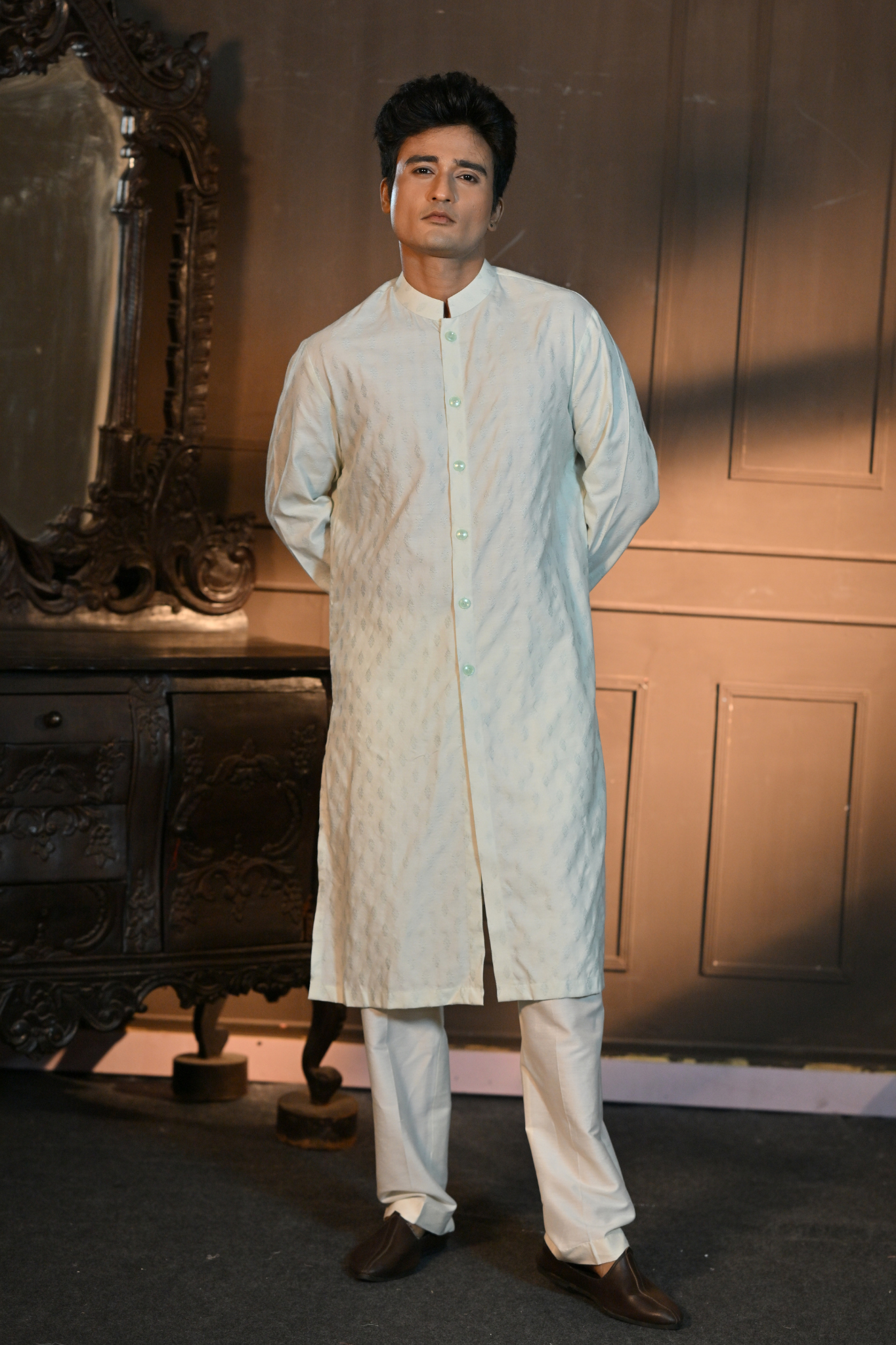 SAGE GREEN KURTA WITH PANT (Customize Request)