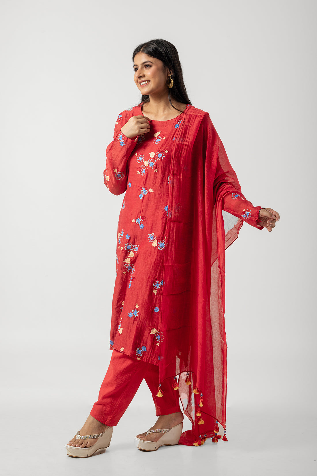 Red Chanderi Suit Set with Floral Embroidery