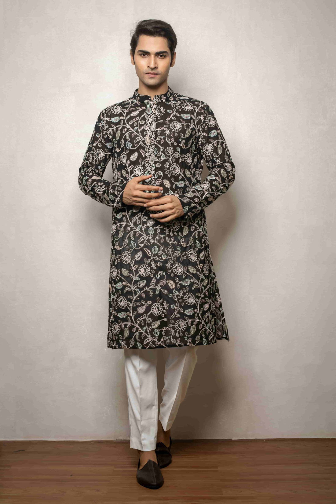 Elegant Black Men's Kurta 