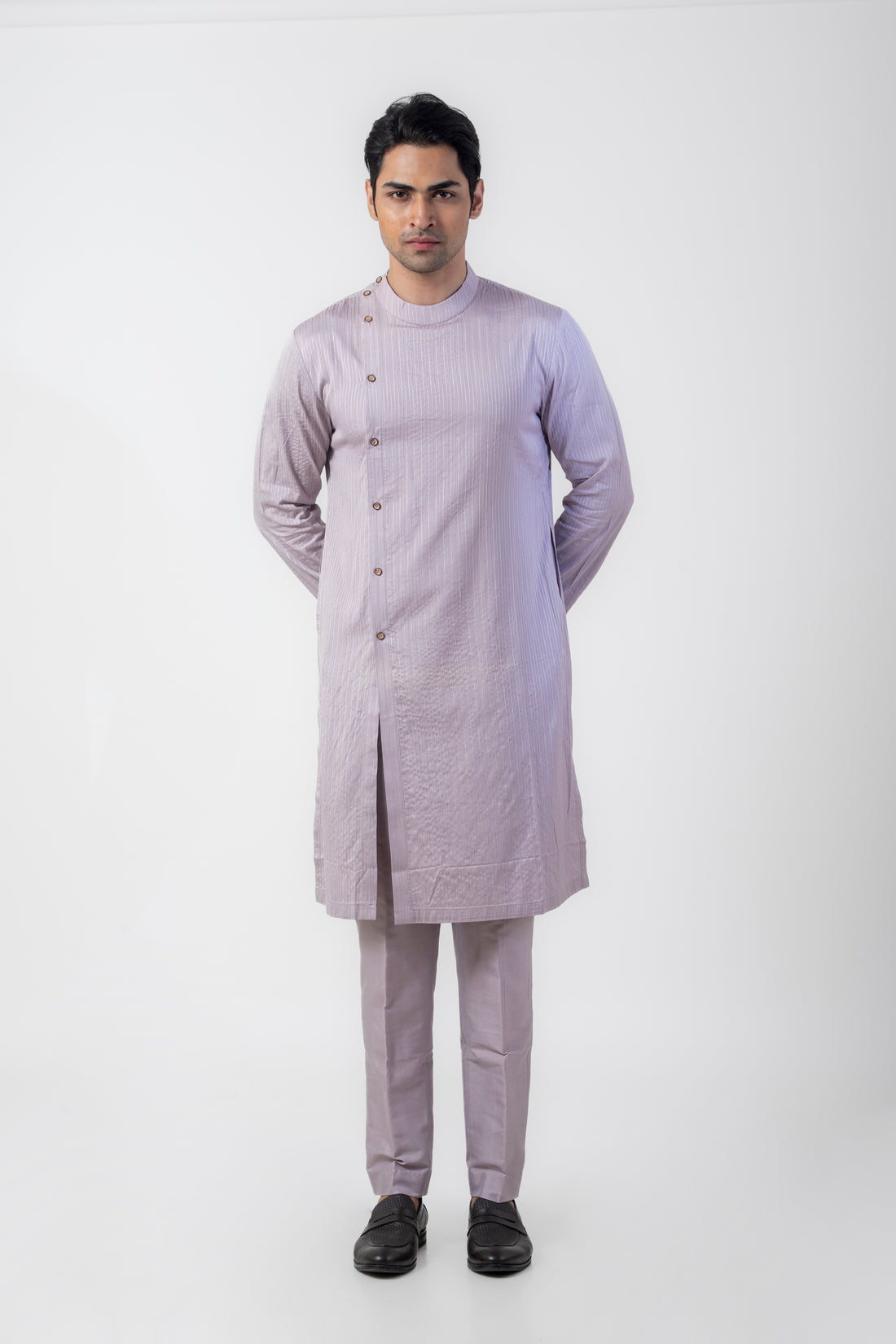 Lilac Silk Kurta Pajama Set with Resham Embroidery and Mandarin Collar