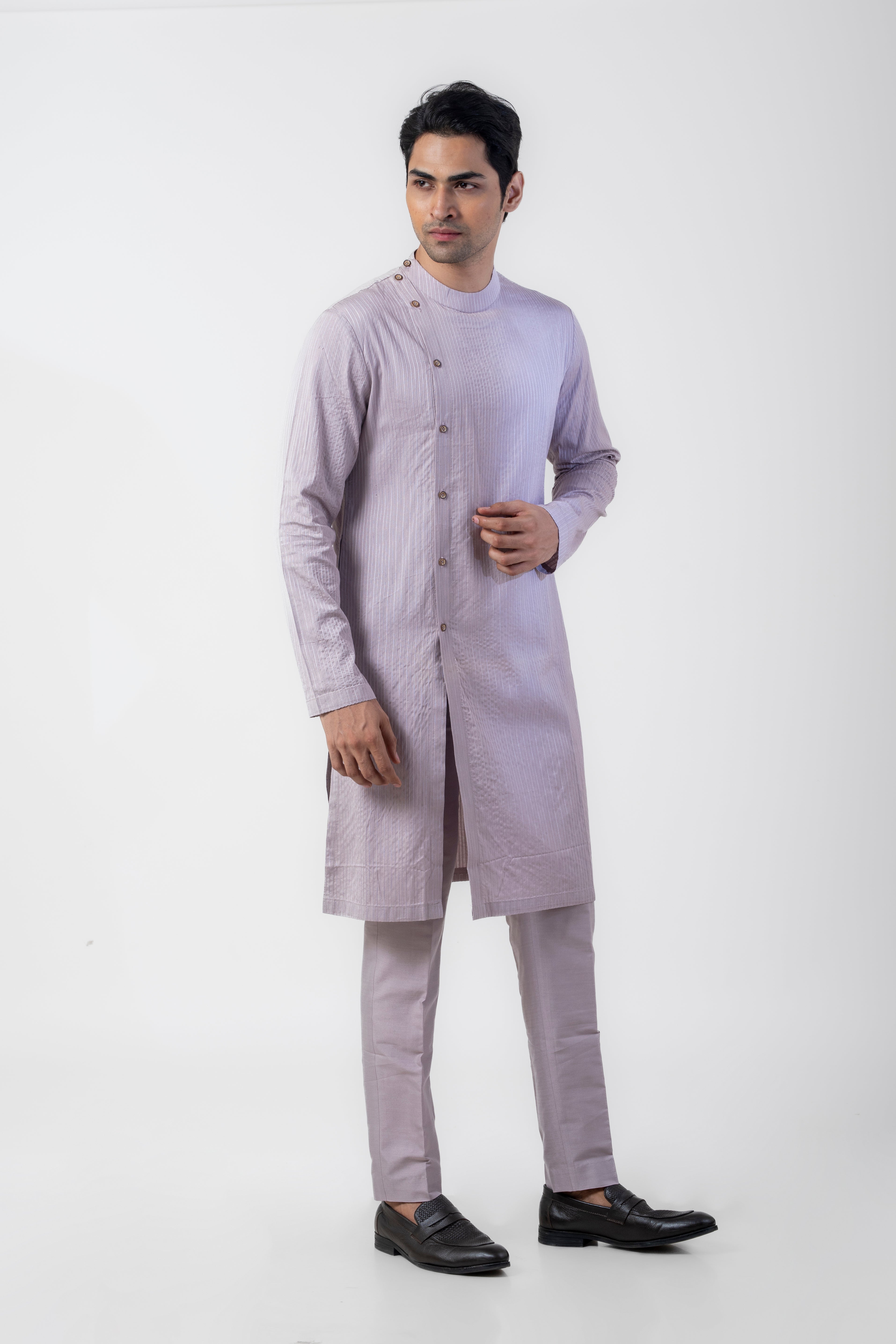 Lilac Silk Kurta Pajama Set with Resham Embroidery and Mandarin Collar