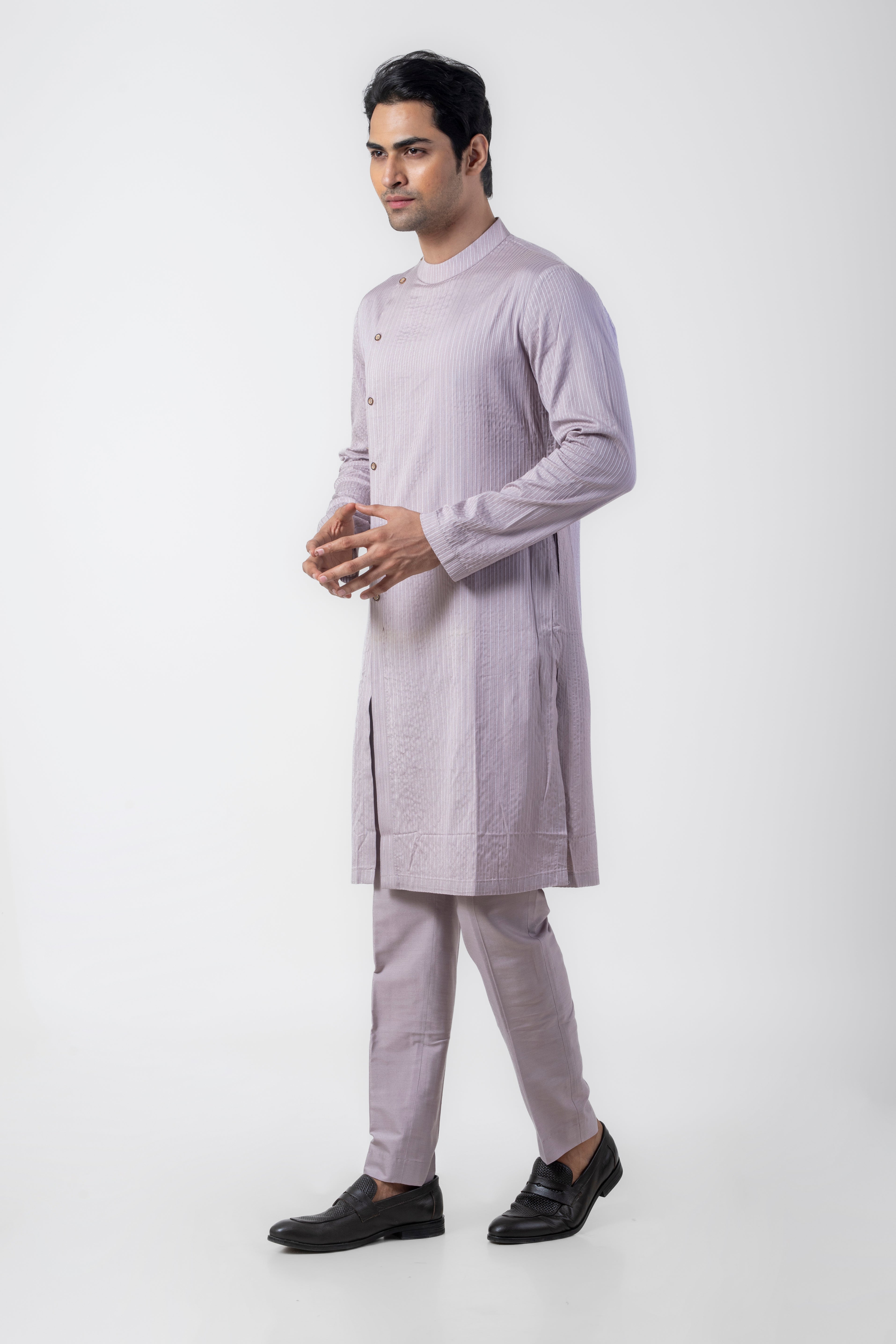 Lilac Silk Kurta Pajama Set with Resham Embroidery and Mandarin Collar