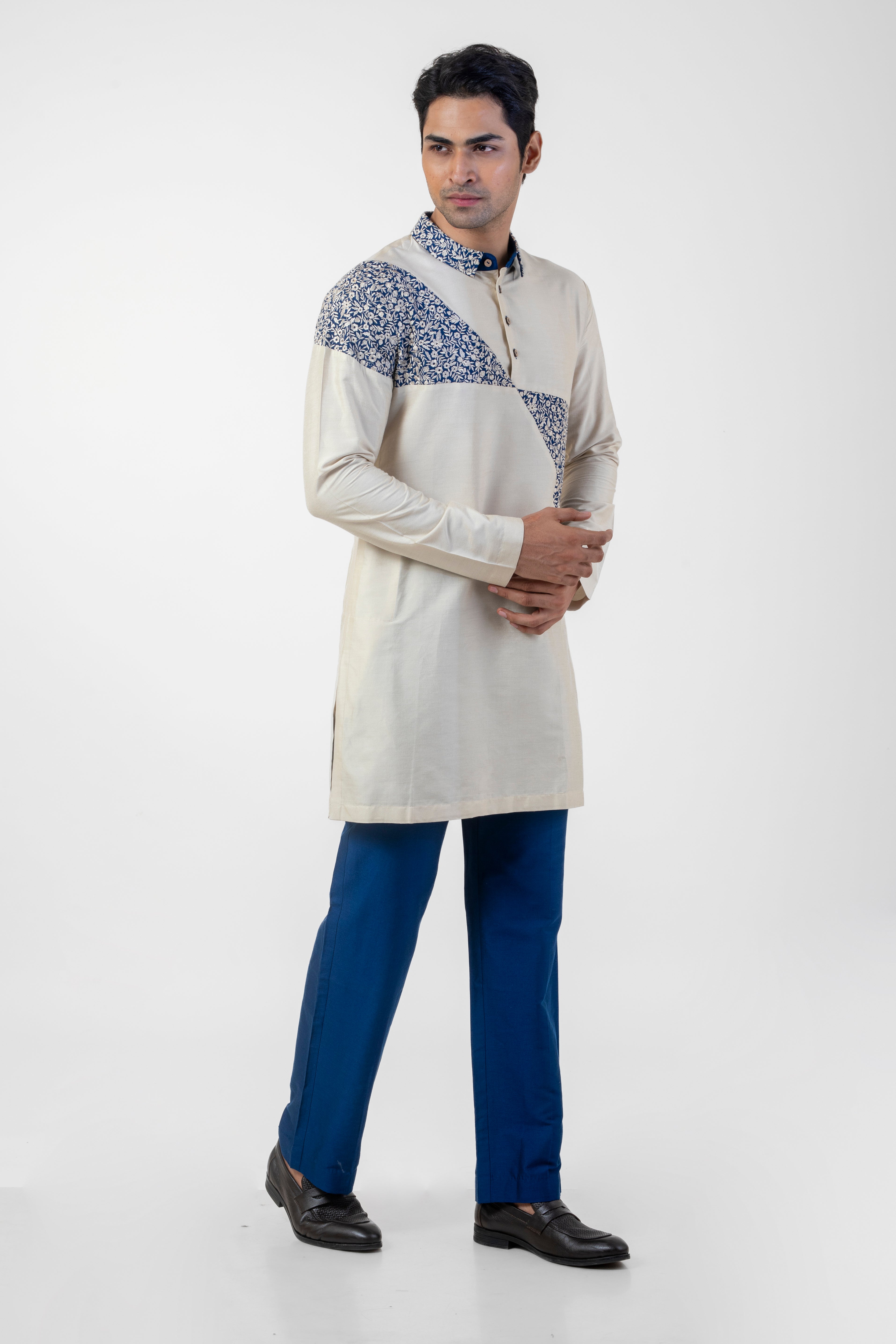 Shirt Collar Kurta with Embroidered Detail