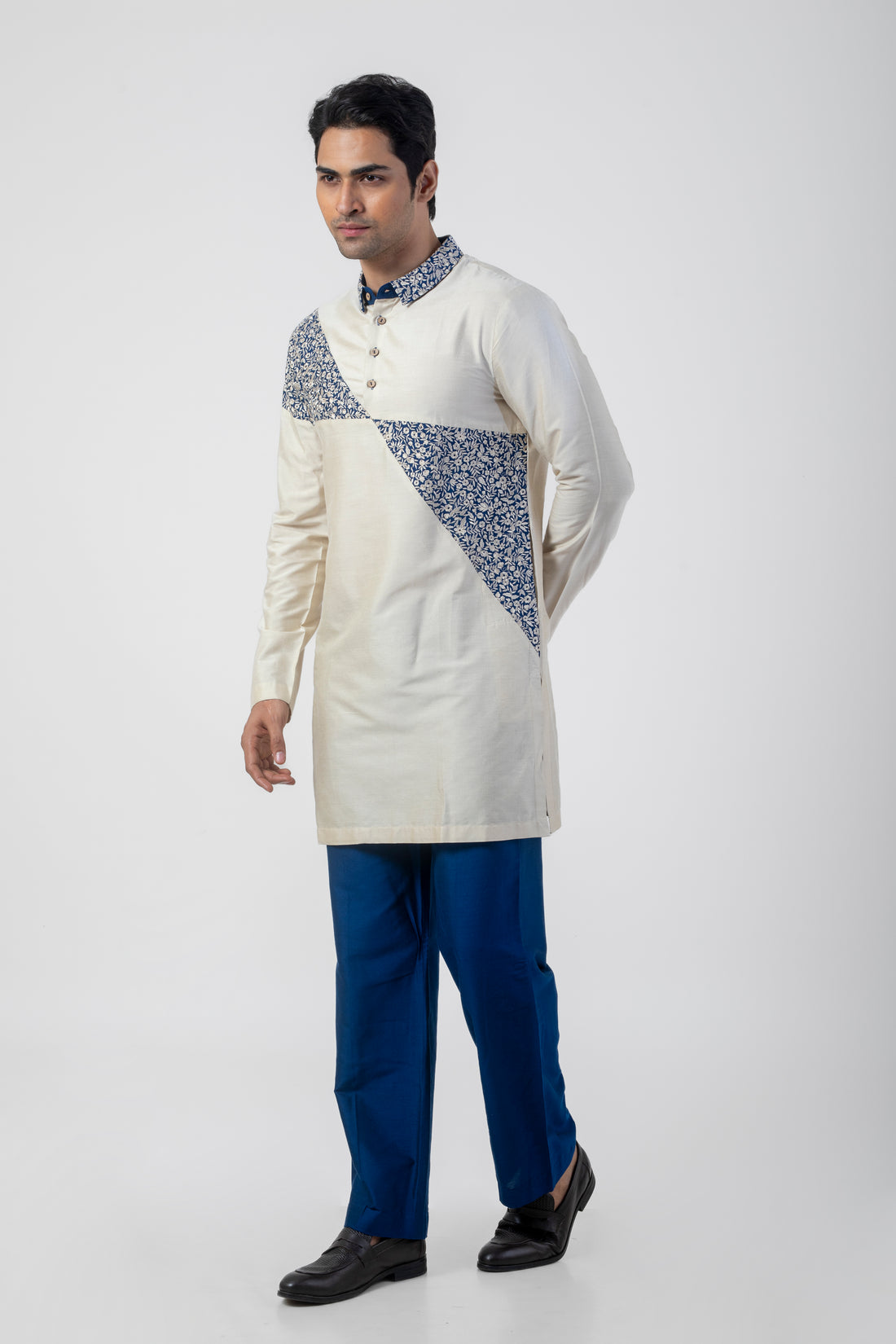 Shirt Collar Kurta with Embroidered Detail