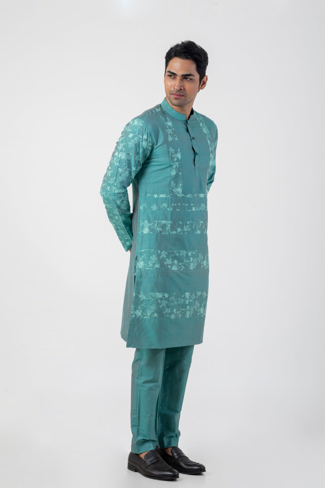 Emerald Green Kurta Pajama with Embroidery Work