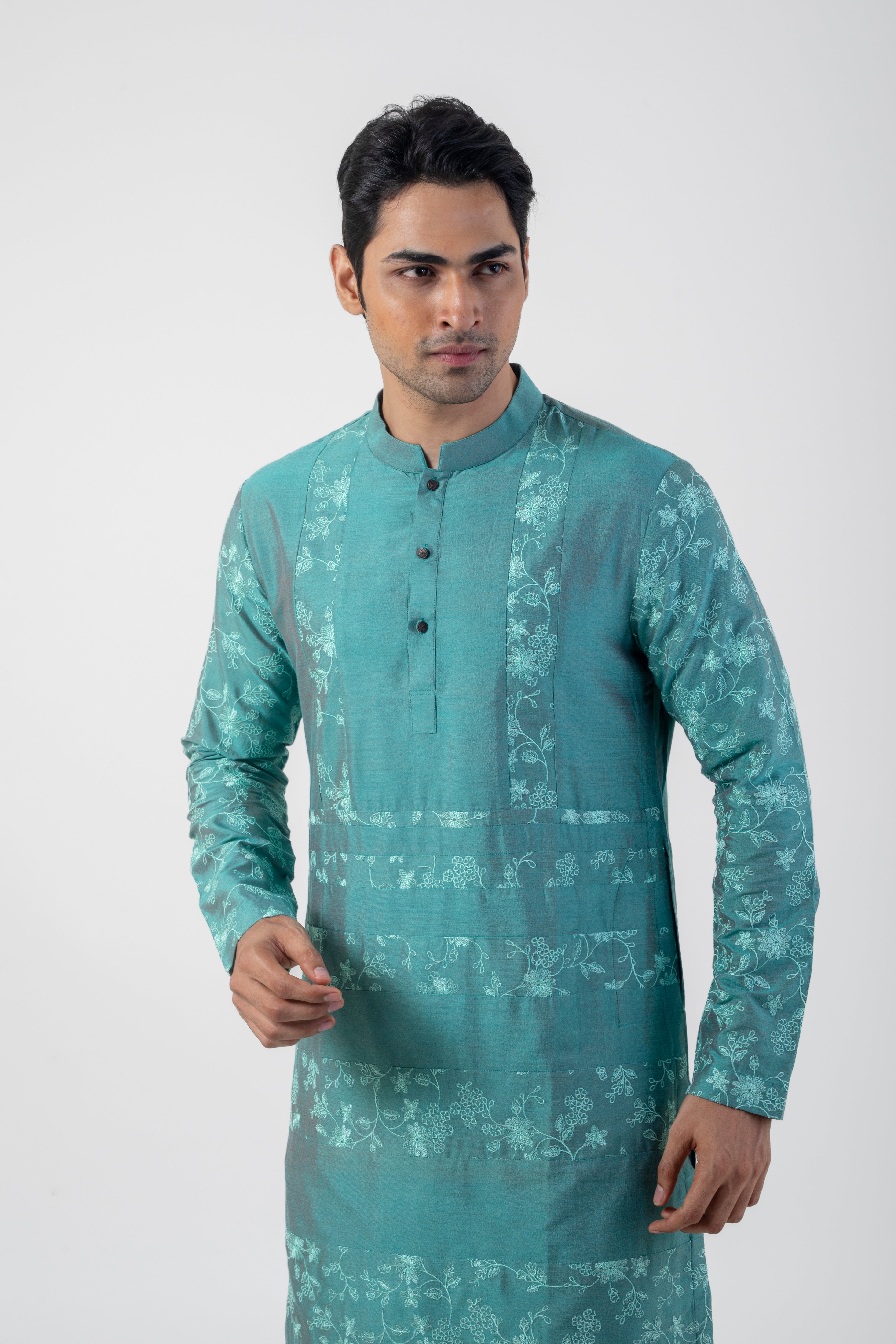 Emerald Green Kurta Pajama with Embroidery Work