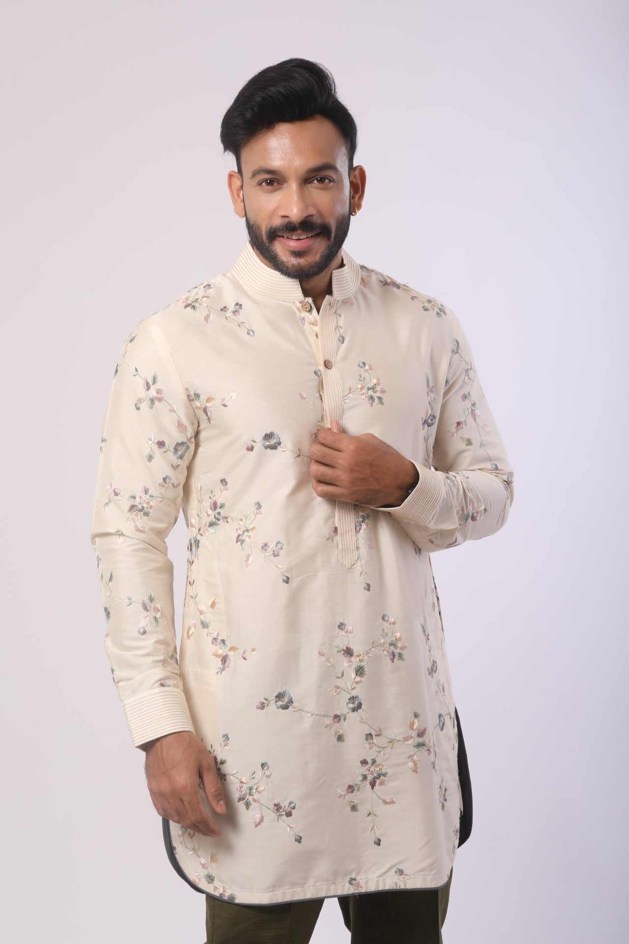 Off White embroidered kurta with Olive pant