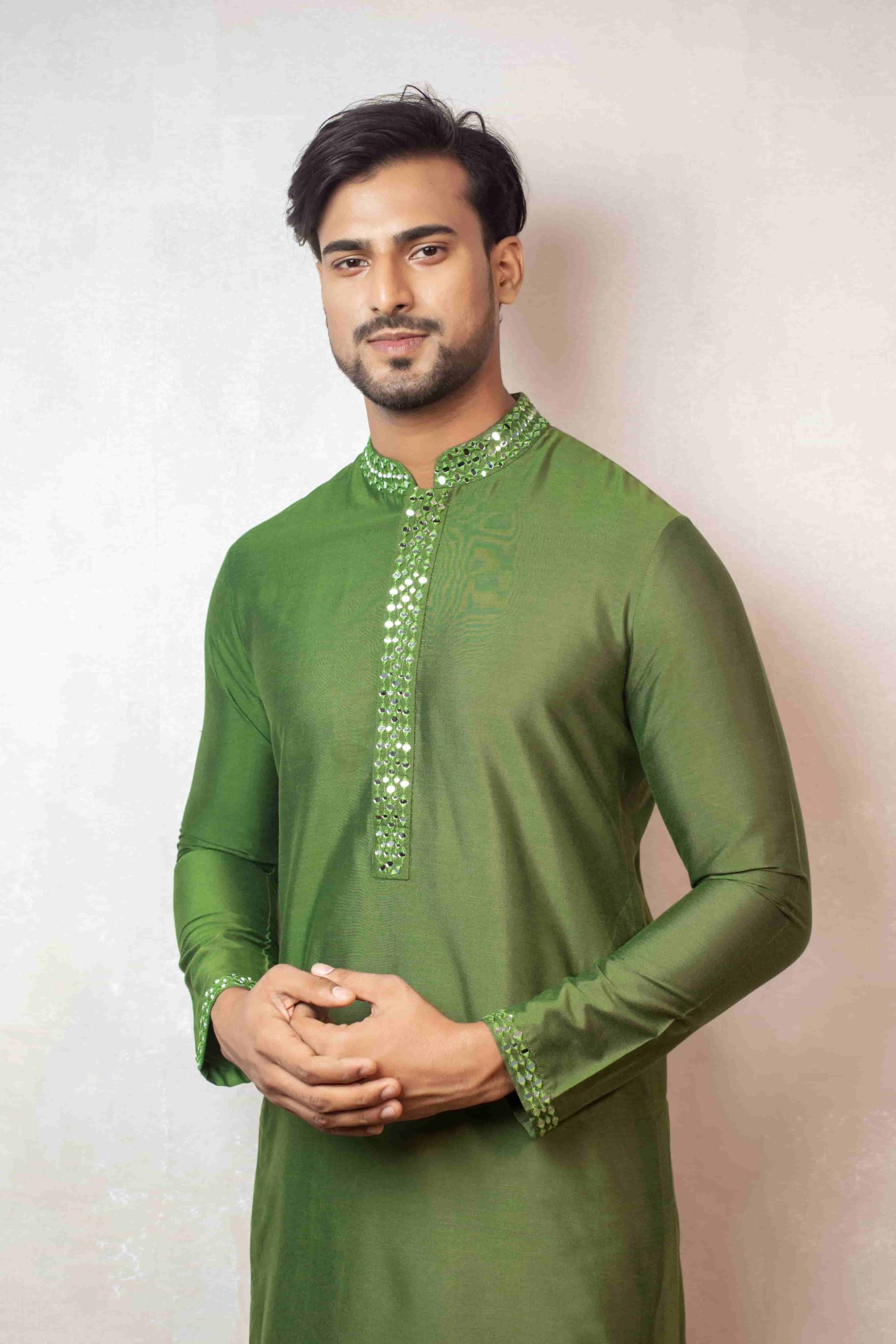 Chic Green Kurta with Mirror Detail