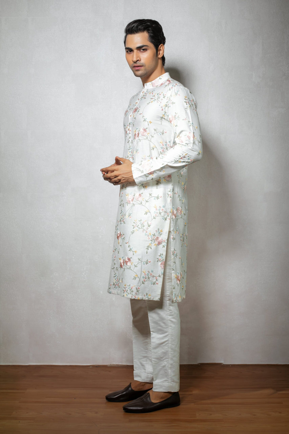 Affifa's Stylish Men's Kurta Ensemble