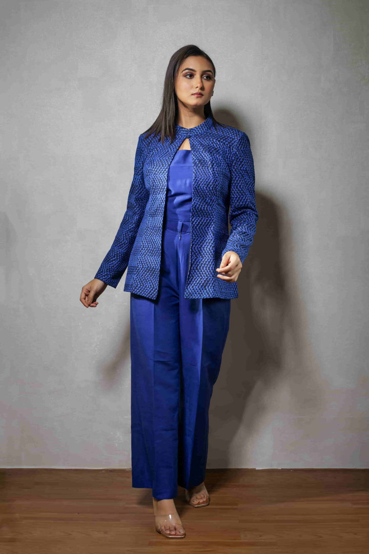 Elegant Royal Blue Thread Ensemble