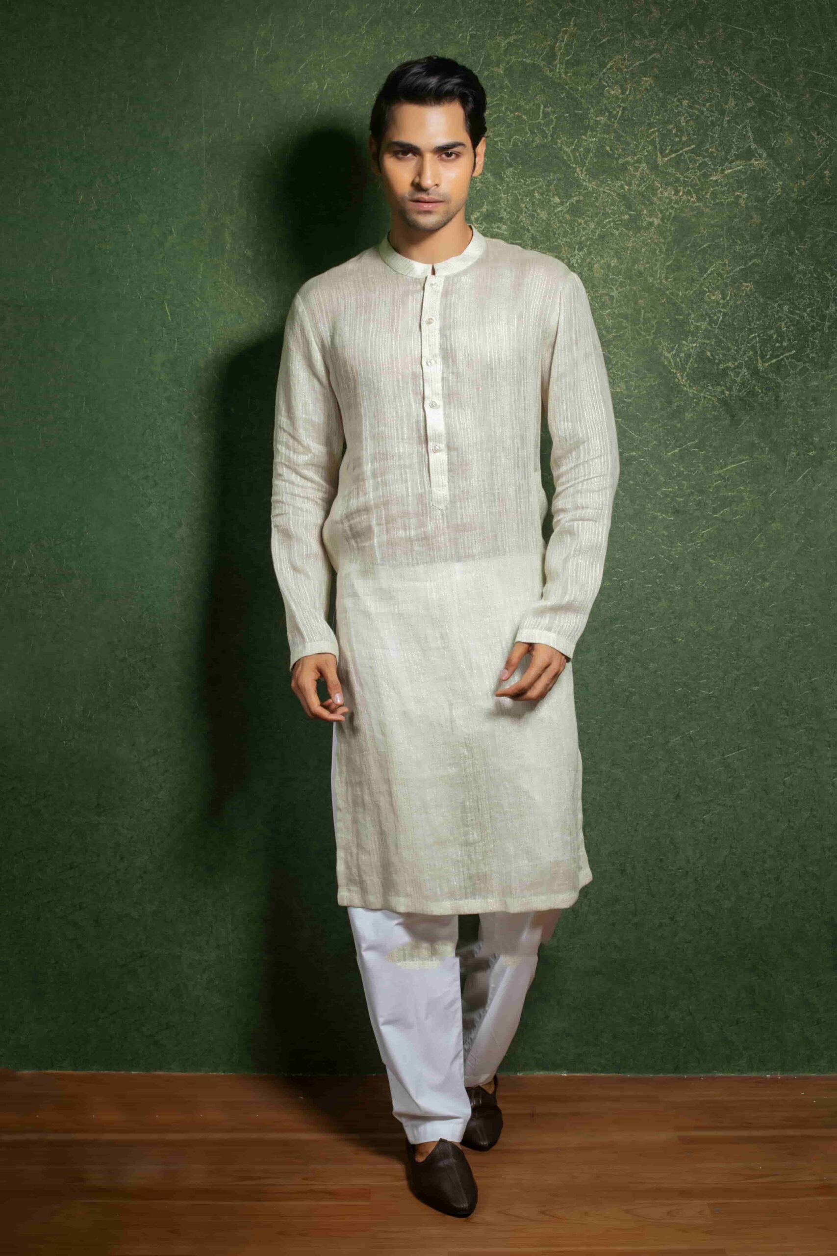 Stylish Green Traditional Outfit