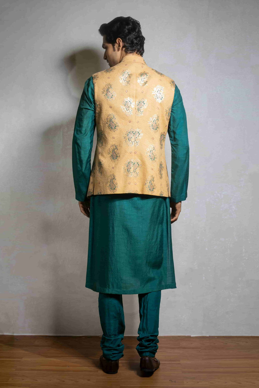 Trendy Dark Green Kurta Outfit