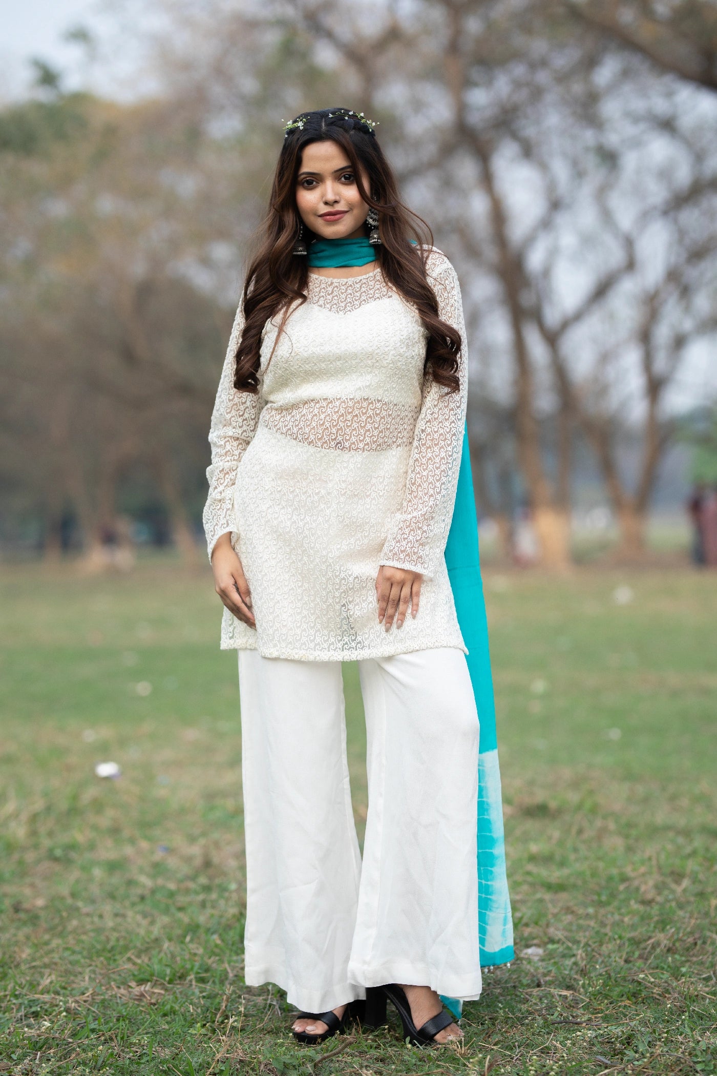 White Tie-Dye Aari Work Kurti Set with Net Jacket